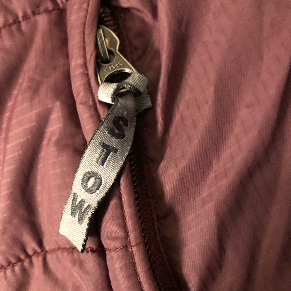 The North Face Women's Puffer Jacket - Burgundy - Picture 4 of 10